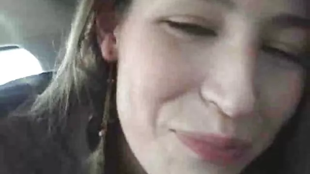 Amour de pet lesbien sexe francais en voiture