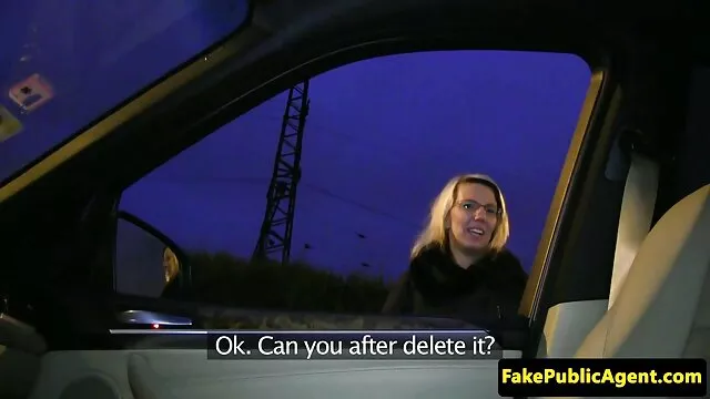 Fille sexy pour video sexe dans la voiture toi spectacle de gode
