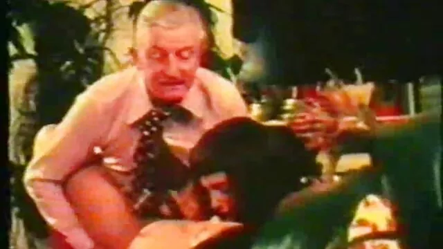 My Cherry Crush suce une bite et sexe en voiture video obtient un soin du visage en conséquence