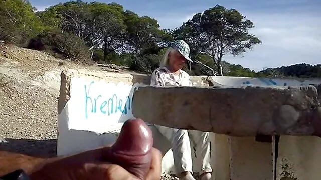 Jeune amateur allemand maigre petite latina ado pornovoiture baise en plein air