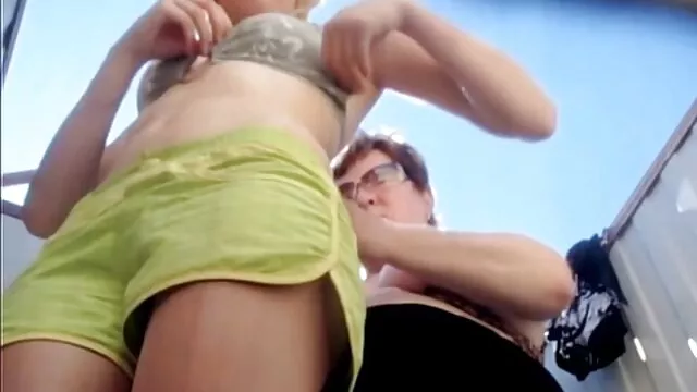 Jan Jan connaît vraiment sa place, partie video sexe en voiture 1-4 éditée