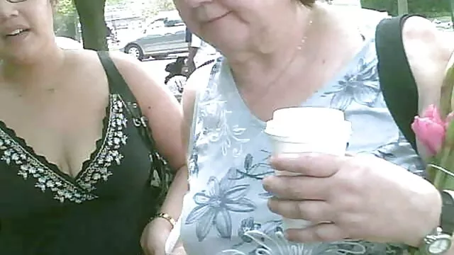 Faciale 4 video de sexe dans la voiture