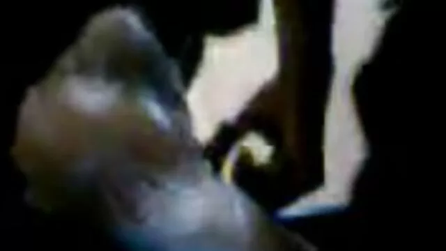 Barman il la baise dans sa voiture