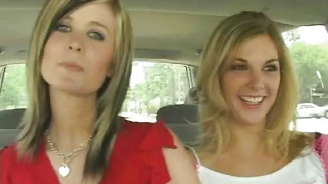Énorme camgirl video sexe amateur en voiture letton 3