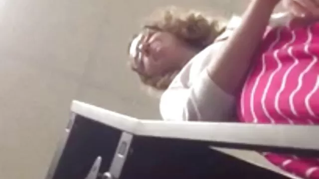 Tante video de sexe dans une voiture tamoule