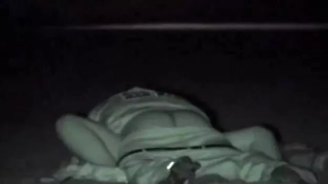 Une salope portoricaine suce une grosse sexe en voiture video bite noire